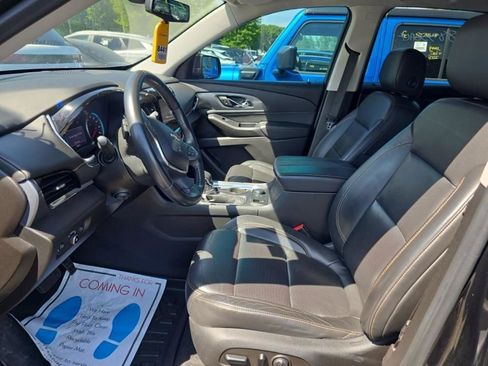 Used 2021 Chevrolet Traverse Premier w/ Redline Edition AWD/4WD image 6