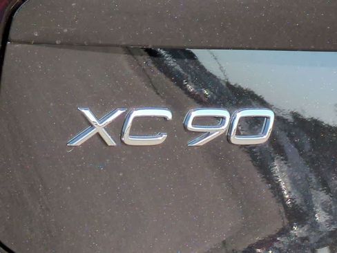 Used 2026 Volvo XC90 B6 Plus w/ Protection Package Premier AWD/4WD image 11