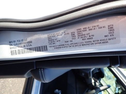 New 2025 Jeep Grand Cherokee Altitude image 20