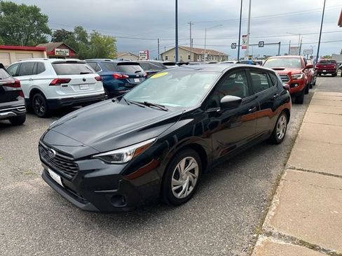 Used 2024 Subaru Impreza 2.0i AWD/4WD image 3