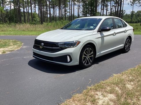 Used 2024 Volkswagen Jetta Sport FWD image 1