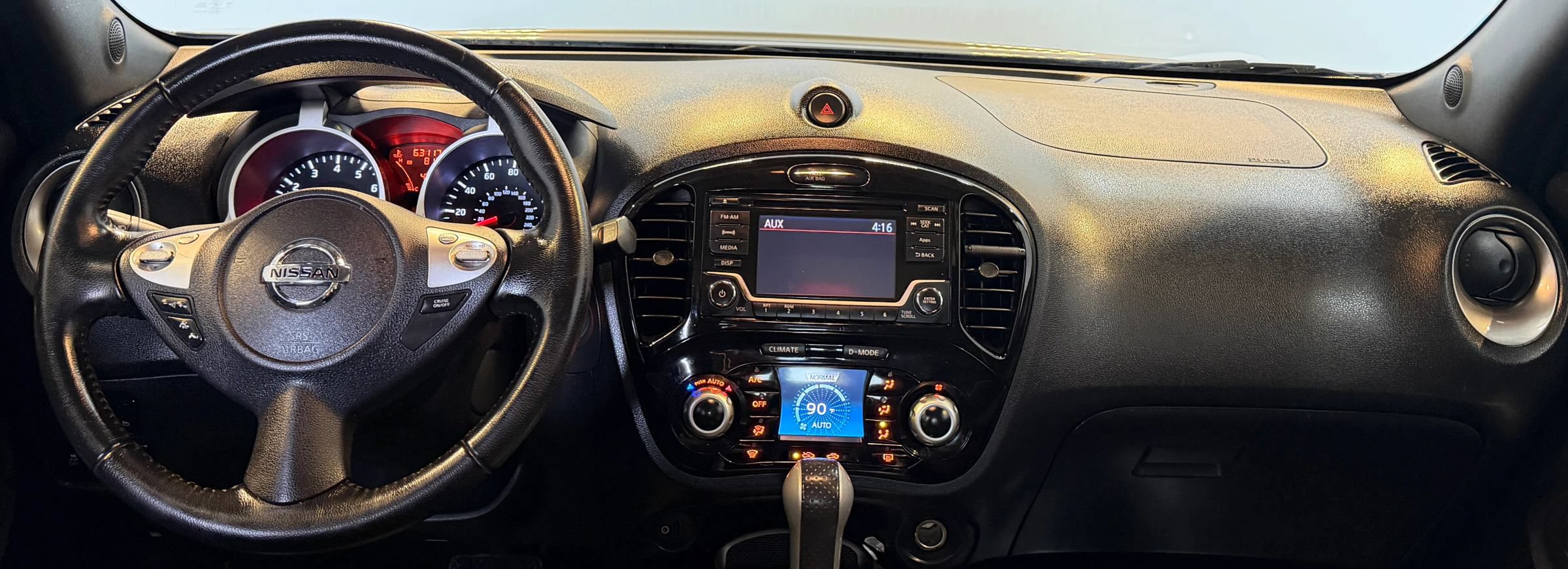 Used 2015 Nissan Juke SV FWD image 21