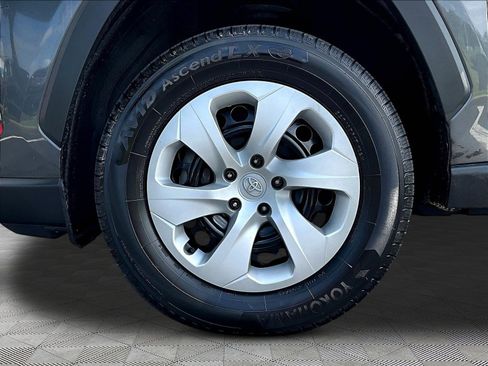 Used 2023 Toyota RAV4 LE AWD/4WD image 34