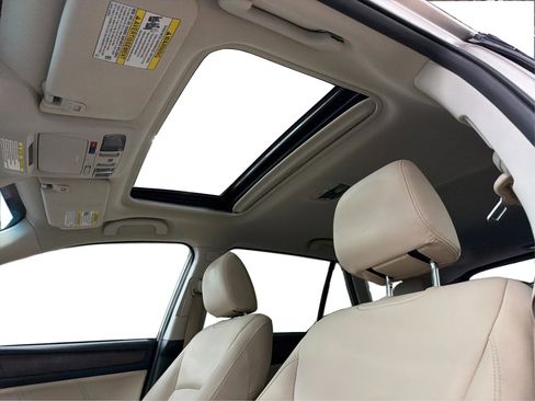 Used 2018 Subaru Outback 2.5i Limited image 21