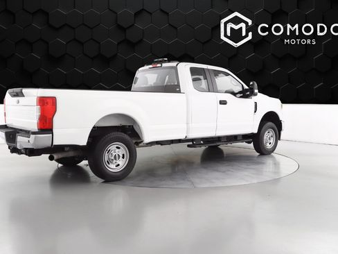 Used 2022 Ford F250 XL w/ Power Equipment Group image 3