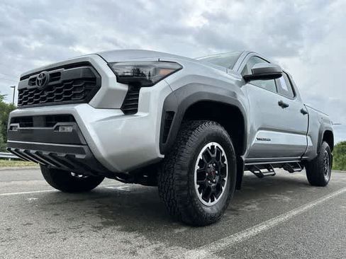 Used 2025 Toyota Tacoma TRD Off-Road AWD/4WD image 18