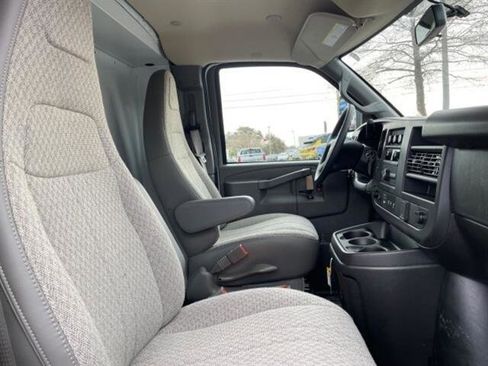 New 2025 Chevrolet Express 3500 w/ Power Convenience Package image 9