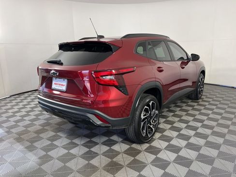 Certified 2025 Chevrolet Trax RS w/ Driver Confidence Package image 14