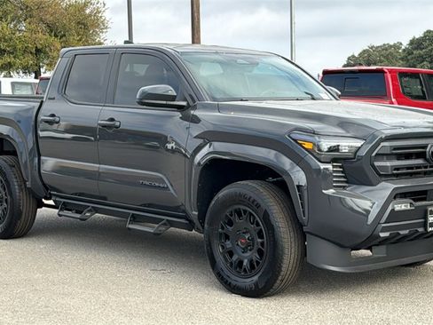 New 2025 Toyota Tacoma SR5 image 3