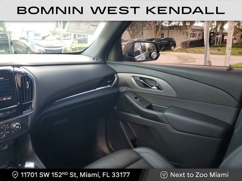 Used 2022 Chevrolet Traverse LT image 14