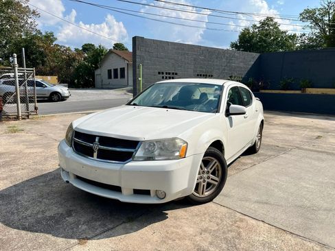 Used 2010 Dodge Avenger R/T FWD image 1
