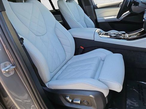 Used 2026 BMW X5 xDrive40i w/ Executive Package AWD/4WD image 22