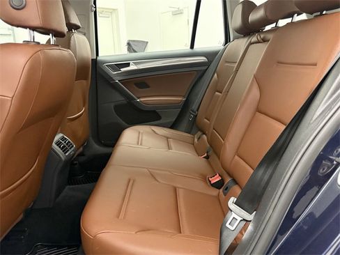 Used 2017 Volkswagen Golf Alltrack SE image 24