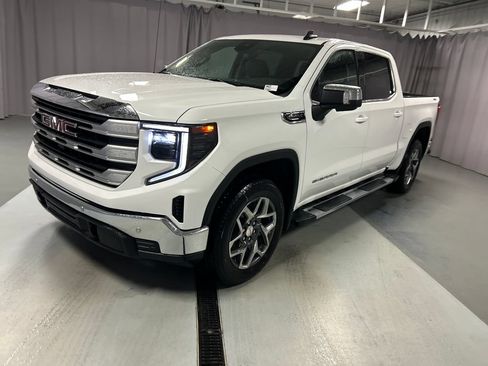New 2026 GMC Sierra 1500 SLE w/ Preferred Package AWD/4WD image 3