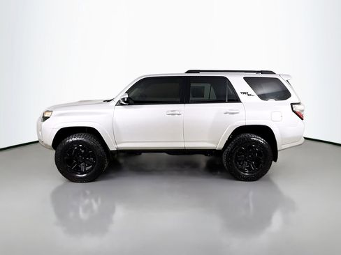 Certified 2019 Toyota 4Runner TRD Off-Road AWD/4WD image 4