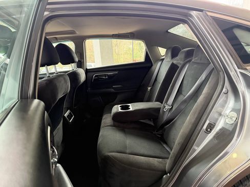 Used 2014 Nissan Altima 2.5 SV w/ Convenience Package FWD image 50