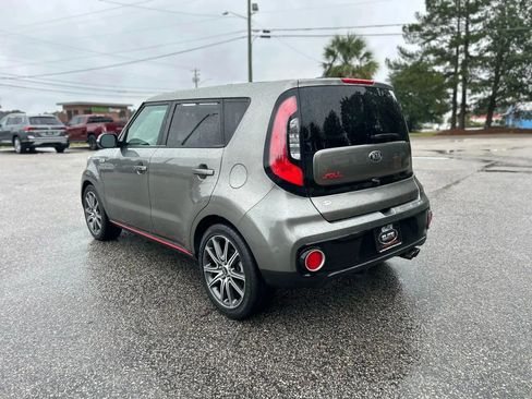 Used 2018 Kia Soul ! image 9