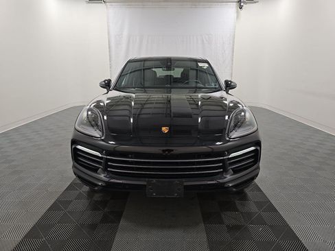 Used 2023 Porsche Cayenne Platinum Edition AWD/4WD image 2