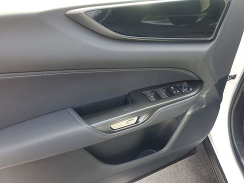 Used 2025 Lexus NX 250 FWD w/ Towing Package (2000 Lbs) image 18