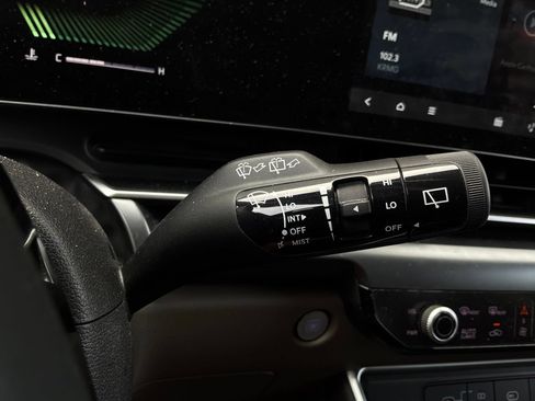 Used 2026 Kia Carnival FWD image 41