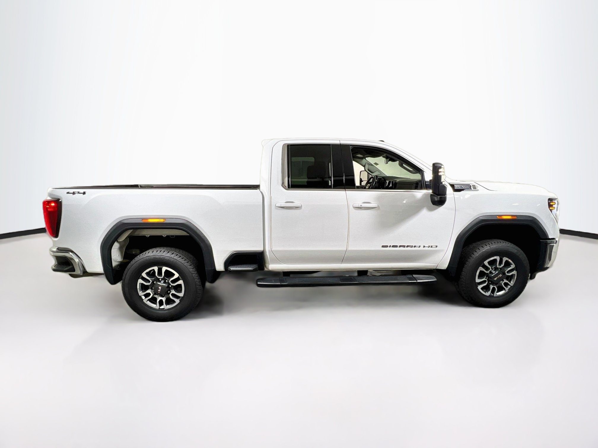 Used 2024 GMC Sierra 2500 SLE w/ SLE Convenience Package AWD/4WD image 4