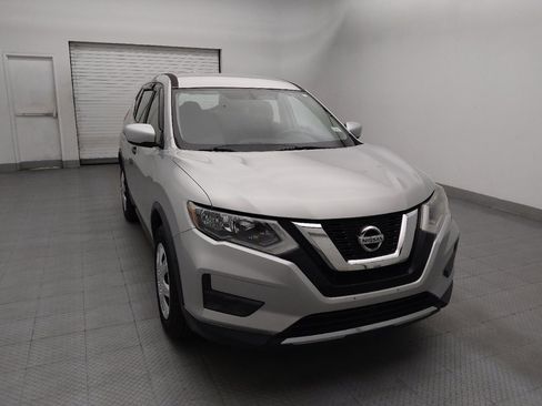 Used 2017 Nissan Rogue S AWD/4WD image 14