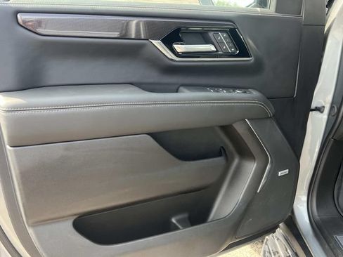 Used 2026 GMC Yukon XL Elevation AWD/4WD image 18