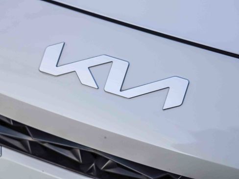 Used 2024 Kia Forte LXS w/ LXS Technology Package image 30