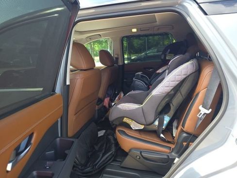 Used 2022 Nissan Pathfinder Platinum w/ Cargo Package FWD image 17