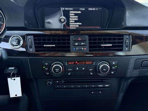 Used 2013 BMW 328i Convertible image 26