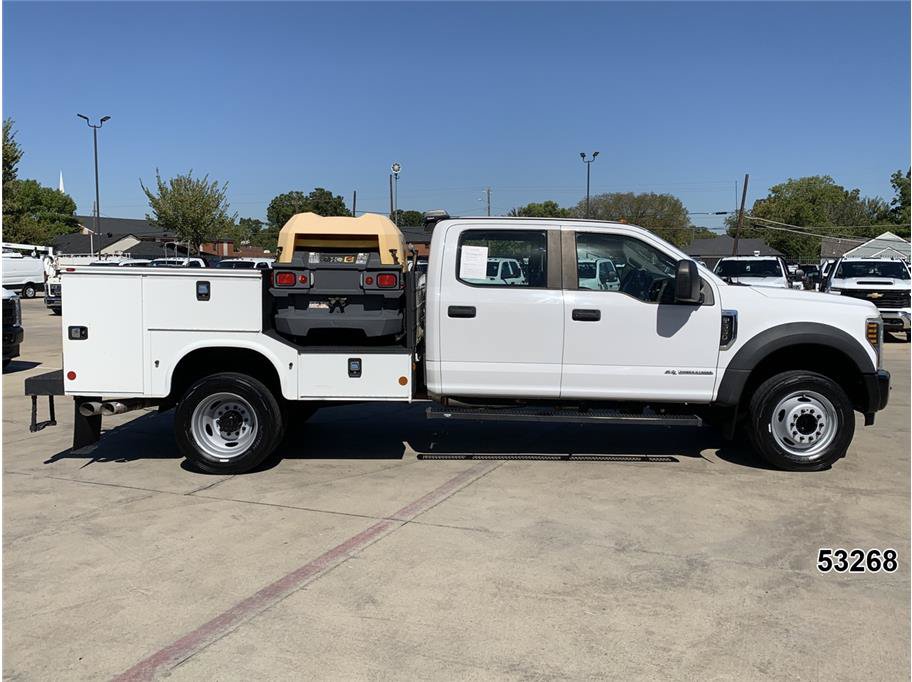 Used 2018 Ford F550 2WD Crew Cab Super Duty image 5