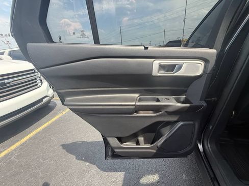 Used 2020 Ford Explorer ST w/ Premium Technology Package AWD/4WD image 18