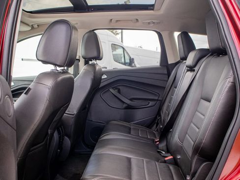 Used 2014 Ford Escape Titanium FWD image 29