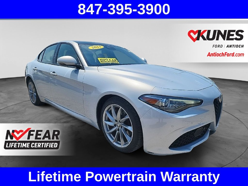 Used 2023 Alfa Romeo Giulia Sprint RWD image 1