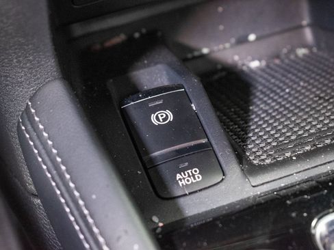 Used 2023 Nissan Kicks SV image 19