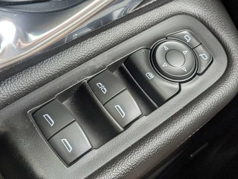 Used 2018 GMC Terrain Denali w/ Advanced Safety Package FWD image 30