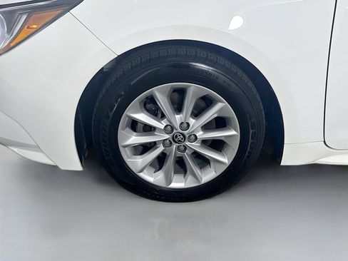 Used 2022 Toyota Corolla XLE FWD image 38