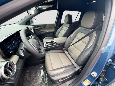 New 2026 Chevrolet Equinox LT w/ Convenience Package II image 23