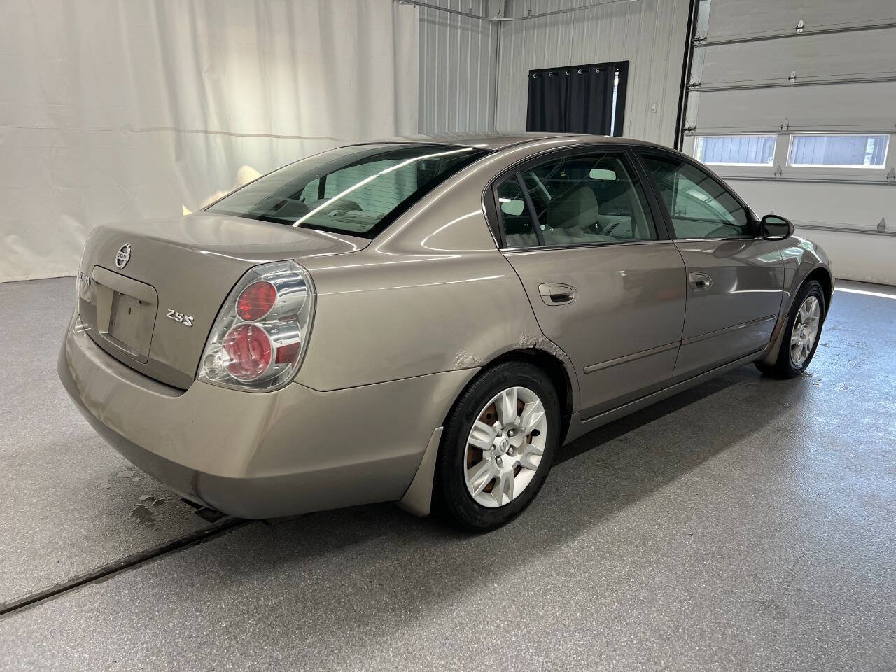 Used 2005 Nissan Altima 2.5 S FWD image 4