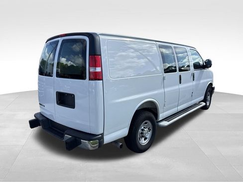 Used 2025 Chevrolet Express 2500 w/ Driver Convenience Package RWD image 5