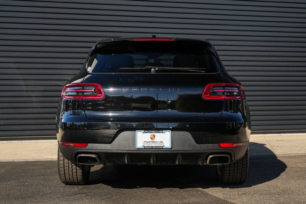 Certified 2018 Porsche Macan AWD/4WD image 14