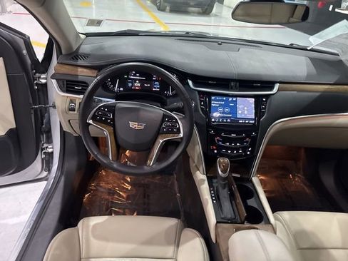 Used 2018 Cadillac XTS Luxury image 25