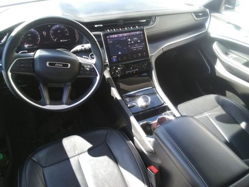 Used 2022 Jeep Grand Cherokee L Limited image 14