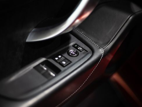 Used 2017 Acura NSX image 33