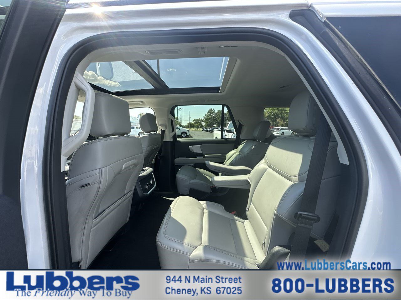 Used 2025 Ford Expedition Active AWD/4WD image 22
