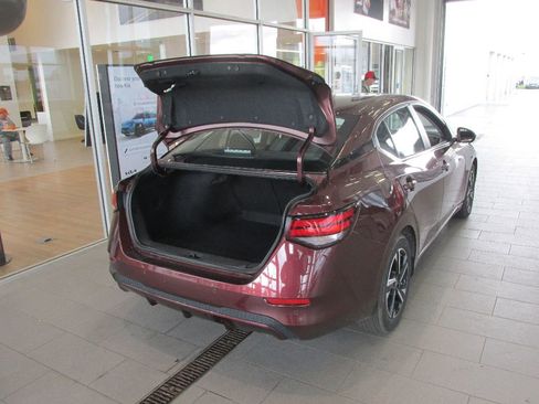 Used 2024 Nissan Sentra SV image 30