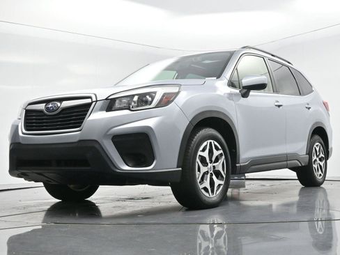 Used 2020 Subaru Forester Premium AWD/4WD image 43