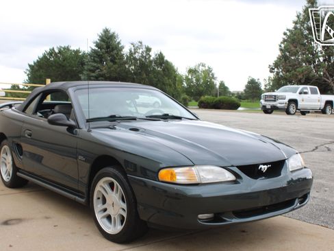 Used 1998 Ford Mustang GT RWD image 26