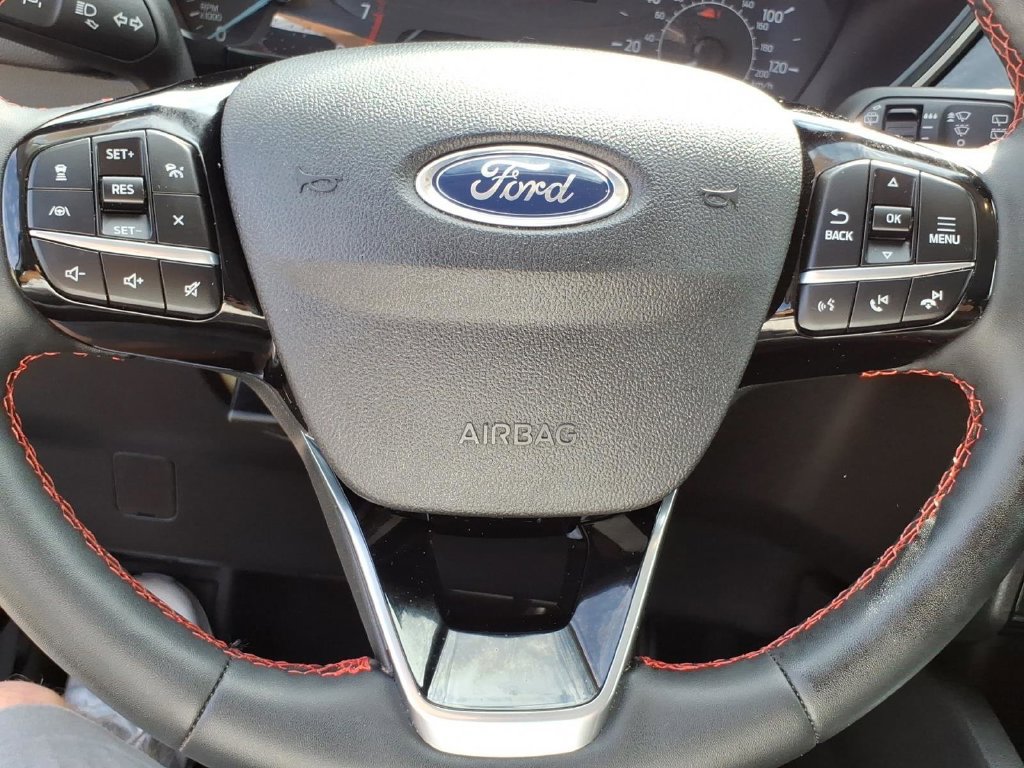 Used 2022 Ford Escape SEL w/ SEL Stealth AWD Package image 18