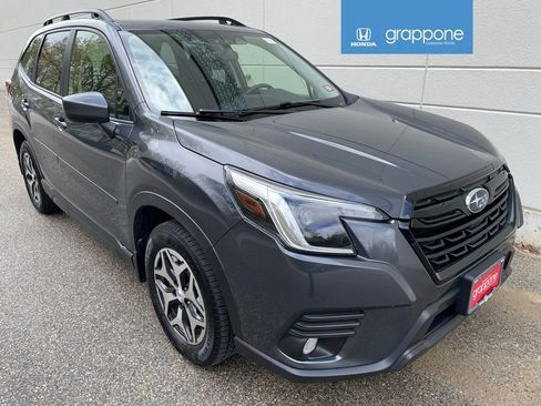 Used 2023 Subaru Forester Premium AWD/4WD image 1